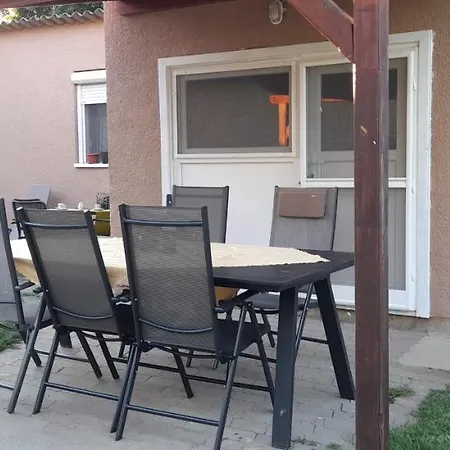 Lelle Lelke Apartmanhaz 公寓 巴拉通雷勒