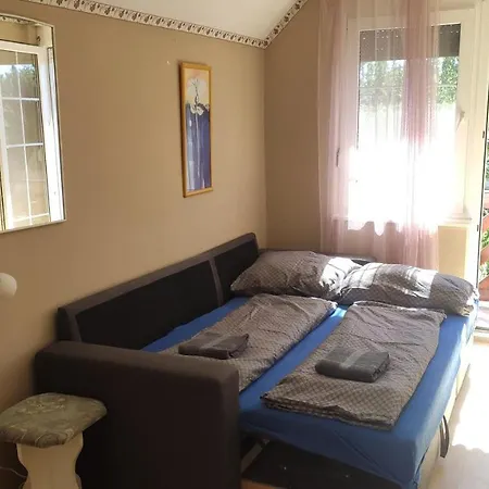 Lelle Lelke Apartmanhaz