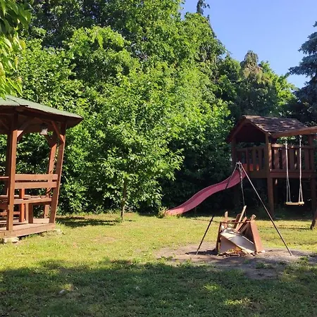Daire Lelle Lelke Apartmanhaz Balatonlelle