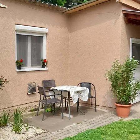 Lelle Lelke Apartmanhaz * بالاتوليلّي