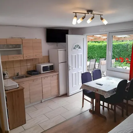 Lelle Lelke Apartmanhaz Балатонлелле